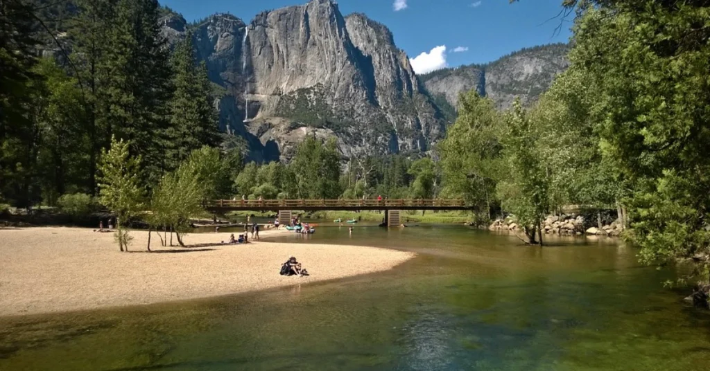 An image of Yosemite National Park, as one of the best Camping national Parks in US.