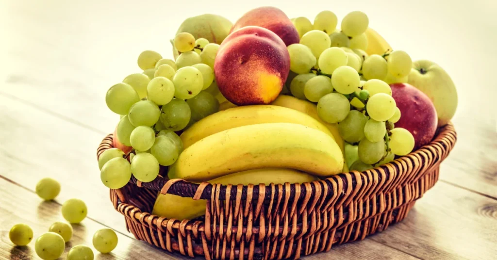 A basket of different fruits, which one can eat for Intermittent fasting meal plan. 
